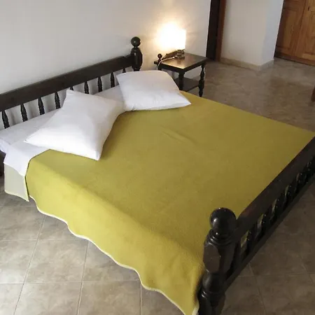 Pansion & Sidro Apartment