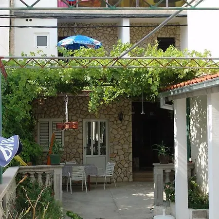 Pansion & Sidro Omis