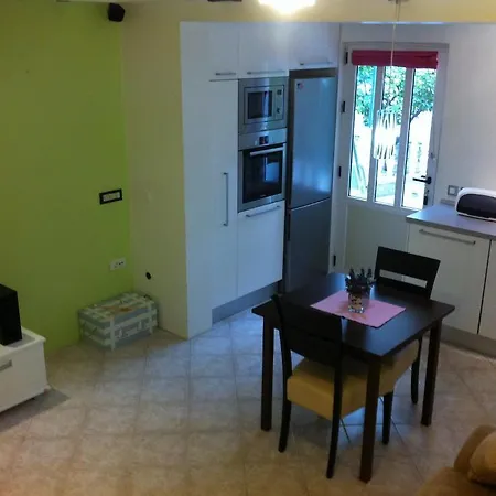 Pansion & Sidro Apartment