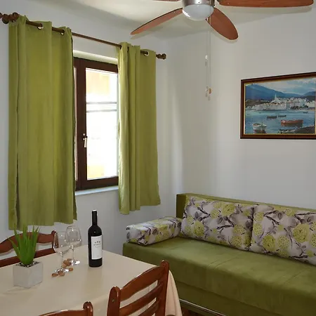 Apartment Pansion & Sidro *