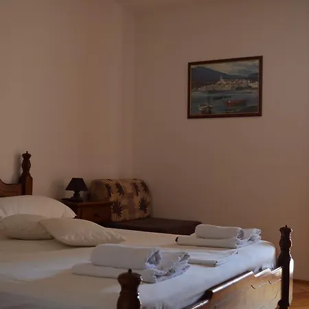 Apartment Pansion & Sidro *